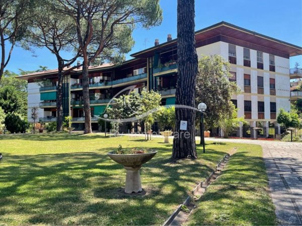 appartamento in vendita a Roma in zona Appio Claudio