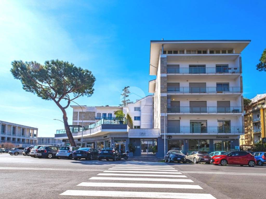 appartamento in vendita a Roma in zona EUR