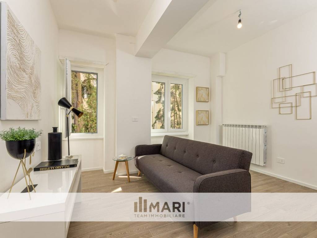 appartamento in vendita a Roma in zona Appio Latino