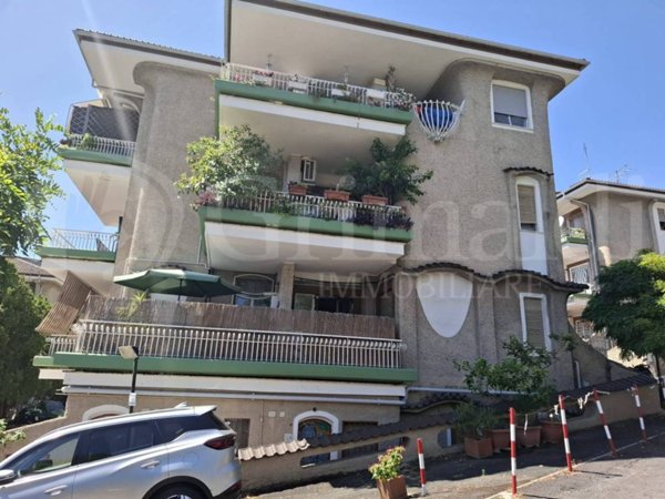 monolocale in vendita a Roma in zona Tomba di Nerone
