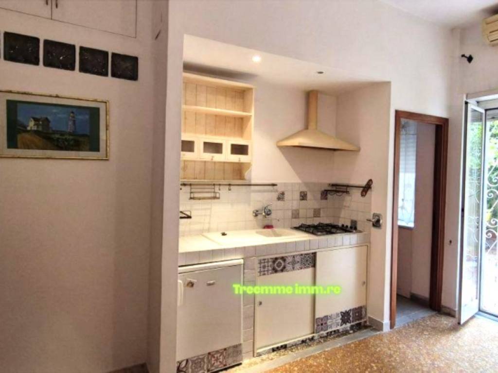 appartamento in vendita a Roma in zona Ardeatino