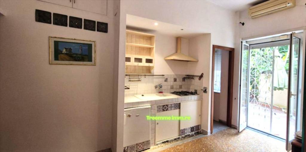 appartamento in vendita a Roma in zona Ardeatino