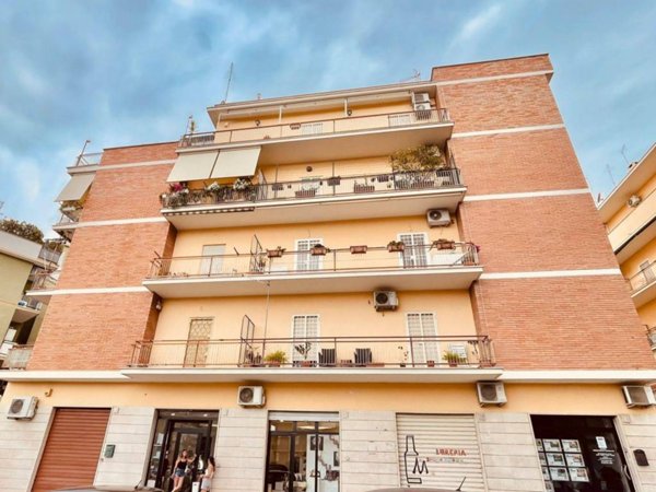 negozio in vendita a Roma in zona Trionfale