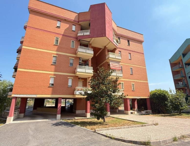appartamento in vendita a Roma in zona Ponte Galeria