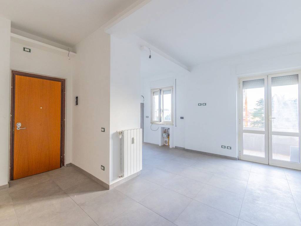 appartamento in vendita a Roma in zona Cinecittà