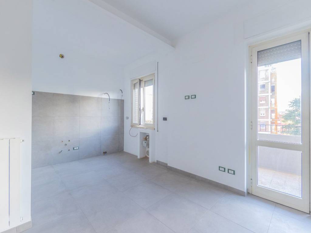 appartamento in vendita a Roma in zona Cinecittà