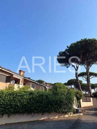 appartamento in vendita a Roma in zona Infernetto