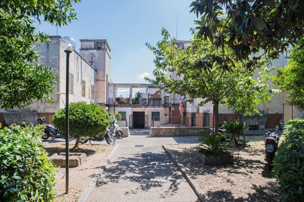appartamento in vendita a Roma in zona Ostiense