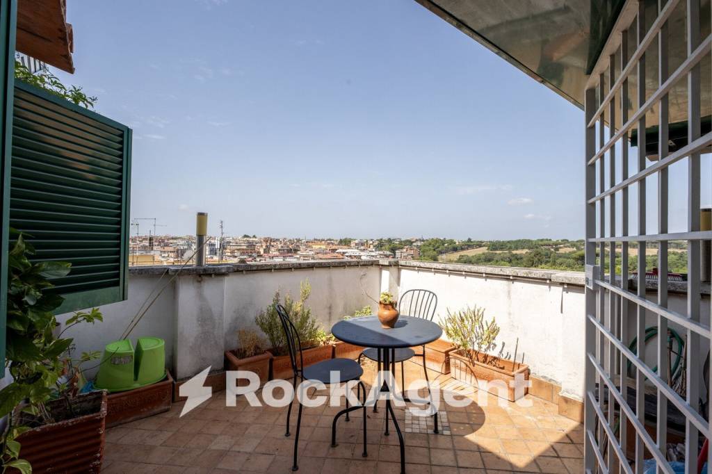 appartamento in vendita a Roma in zona Gianicolense
