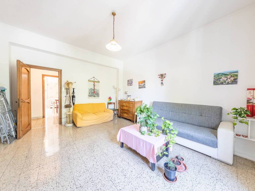 appartamento in vendita a Roma in zona Ostiense