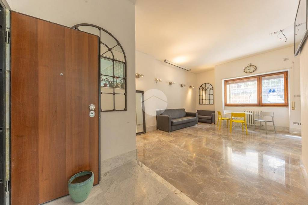 appartamento in vendita a Roma in zona Tor di Quinto
