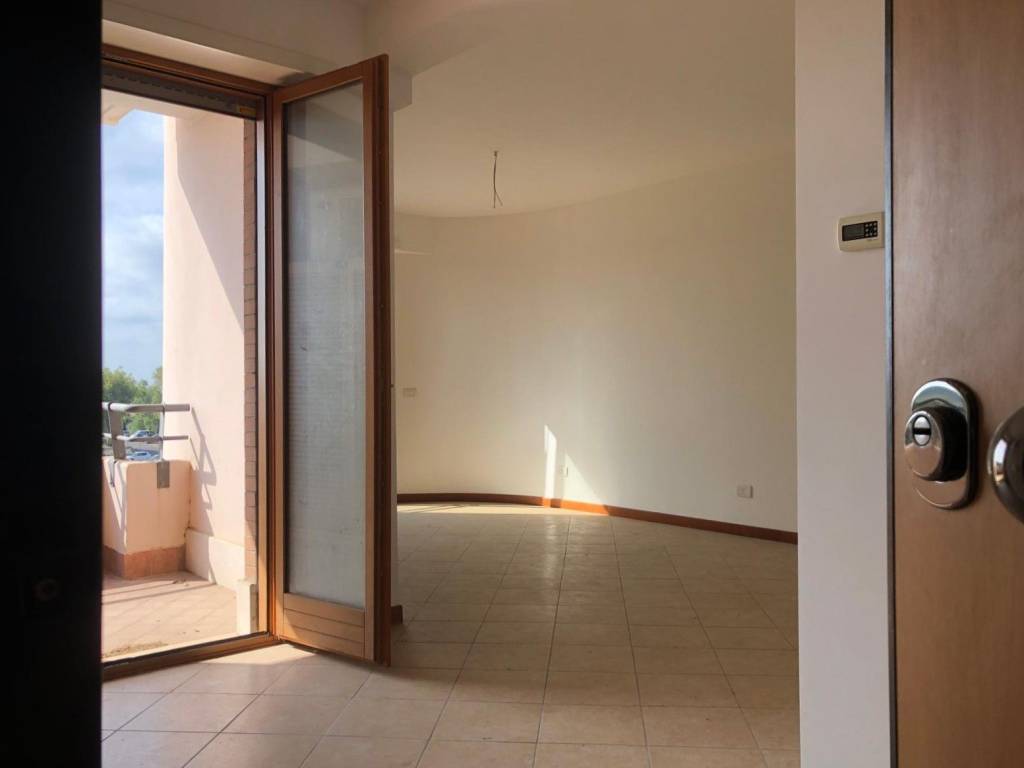 appartamento in vendita a Roma in zona Acilia