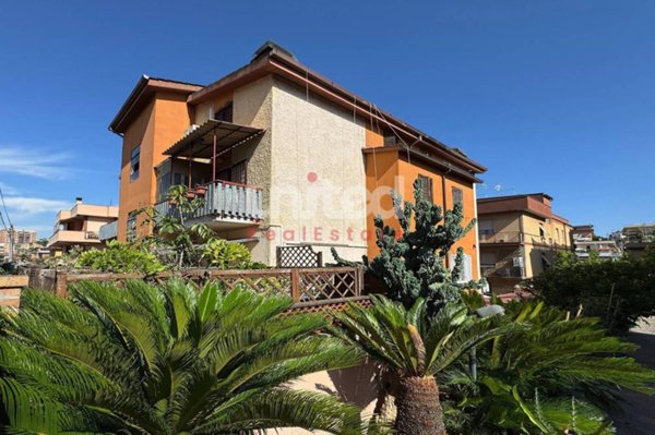 appartamento in vendita a Roma in zona Acilia
