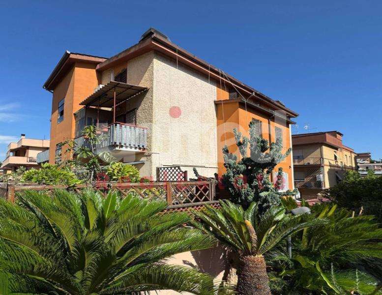 appartamento in vendita a Roma in zona Acilia
