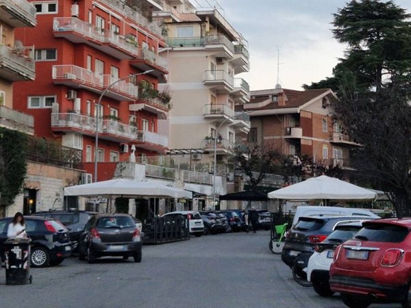negozio in vendita a Roma in zona Monte Sacro/Talenti