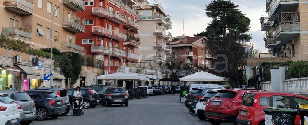 negozio in vendita a Roma in zona Monte Sacro/Talenti
