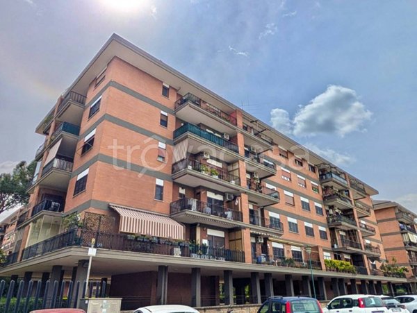 appartamento in vendita a Roma in zona Appio Claudio