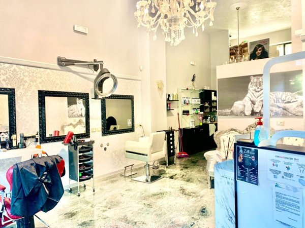 negozio in vendita a Roma in zona Torrino