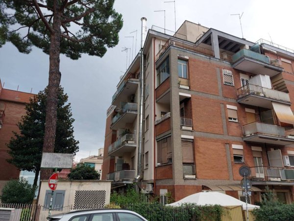 appartamento in vendita a Roma in zona Gianicolense