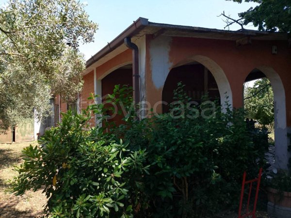 casa indipendente in vendita a Roma