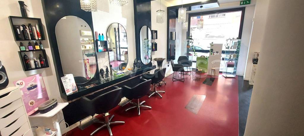 negozio in vendita a Roma in zona Ostia