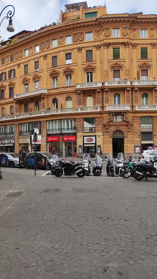 casa indipendente in vendita a Roma in zona Rione Monti/Campitelli