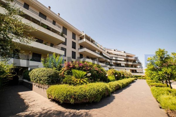 appartamento in vendita a Roma in zona Colle del Sole