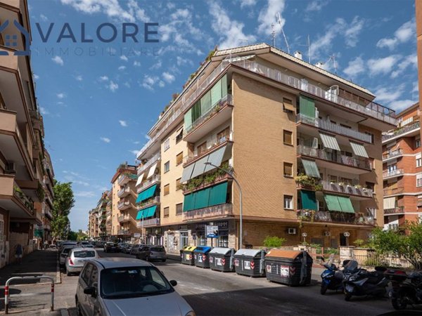 appartamento in vendita a Roma in zona Monte Sacro/Talenti