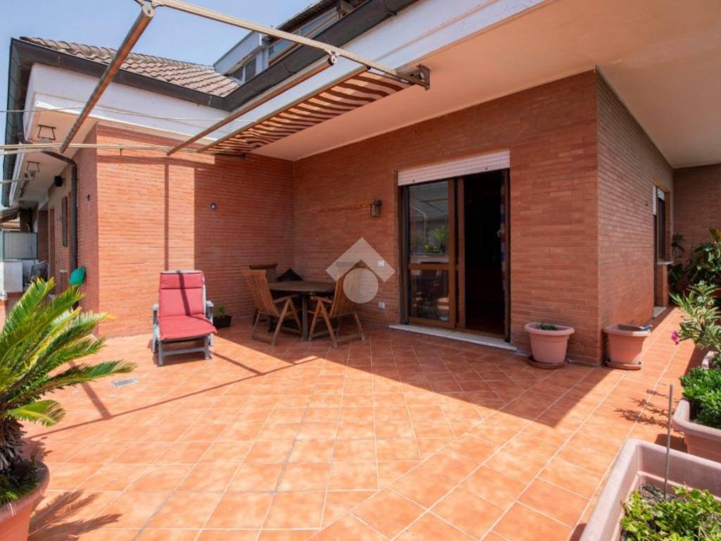 appartamento in vendita a Roma in zona Ostia