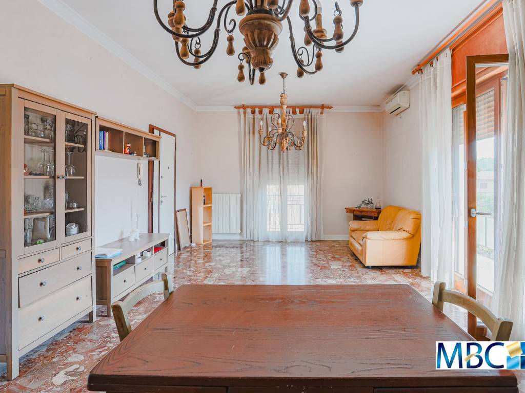 appartamento in vendita a Roma in zona Acilia