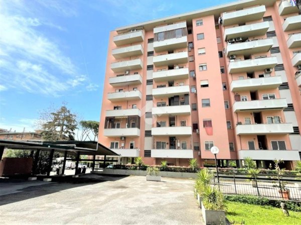 appartamento in vendita a Roma in zona Spinaceto