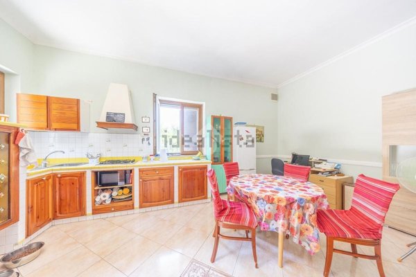appartamento in vendita a Roma in zona Borghesiana