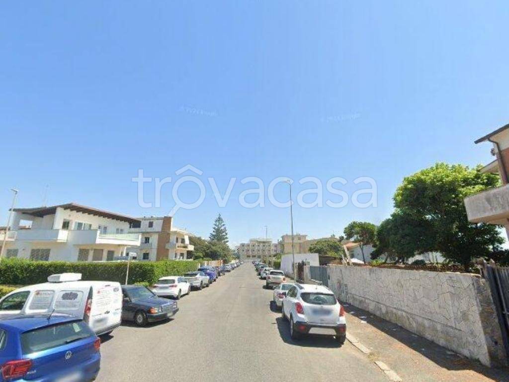 casa indipendente in vendita a Roma in zona Lido di Castel Fusano