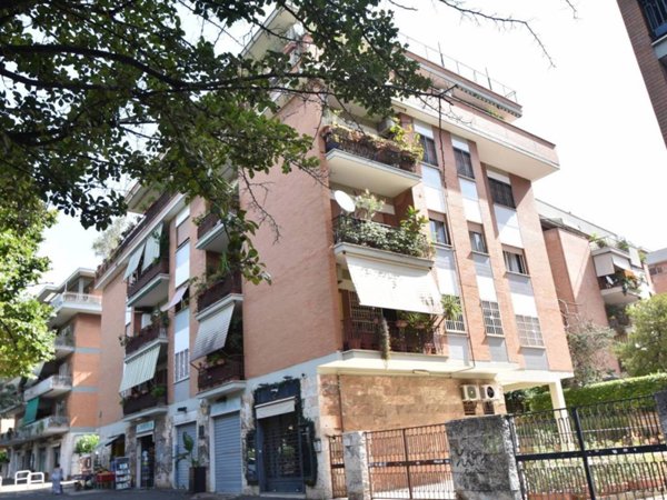 appartamento in vendita a Roma in zona Gianicolense