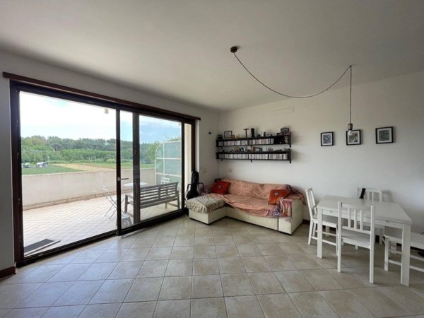 appartamento in vendita a Roma in zona Pantan Monastero