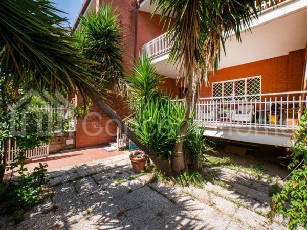 casa indipendente in vendita a Roma in zona Torrevecchia