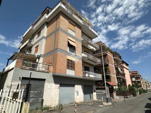 appartamento in vendita a Roma in zona Prenestino-Centocelle