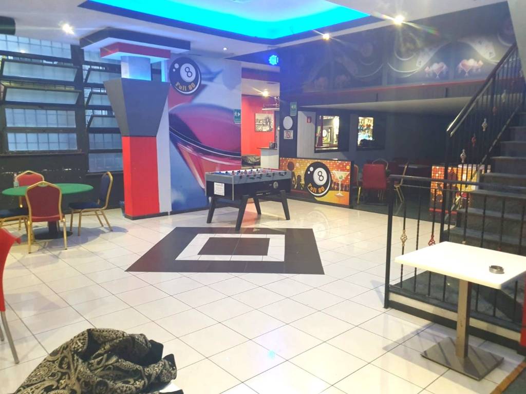 negozio in vendita a Roma in zona Acilia