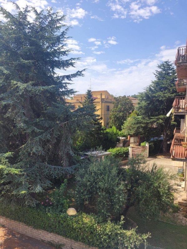 appartamento in vendita a Roma in zona EUR