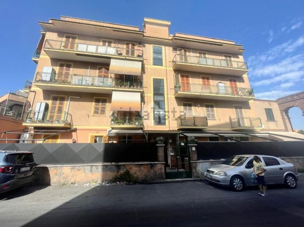 appartamento in vendita a Roma in zona Alessandrino