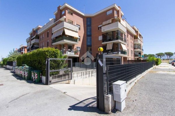 appartamento in vendita a Roma in zona Castelverde
