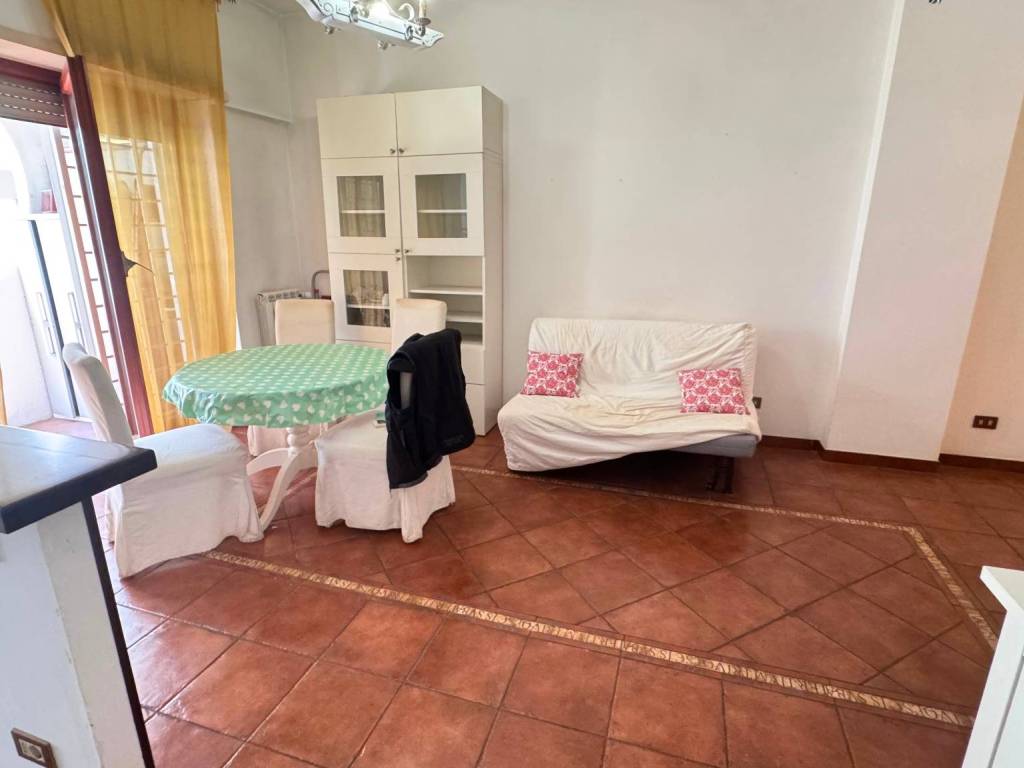 appartamento in vendita a Roma in zona Castel Fusano