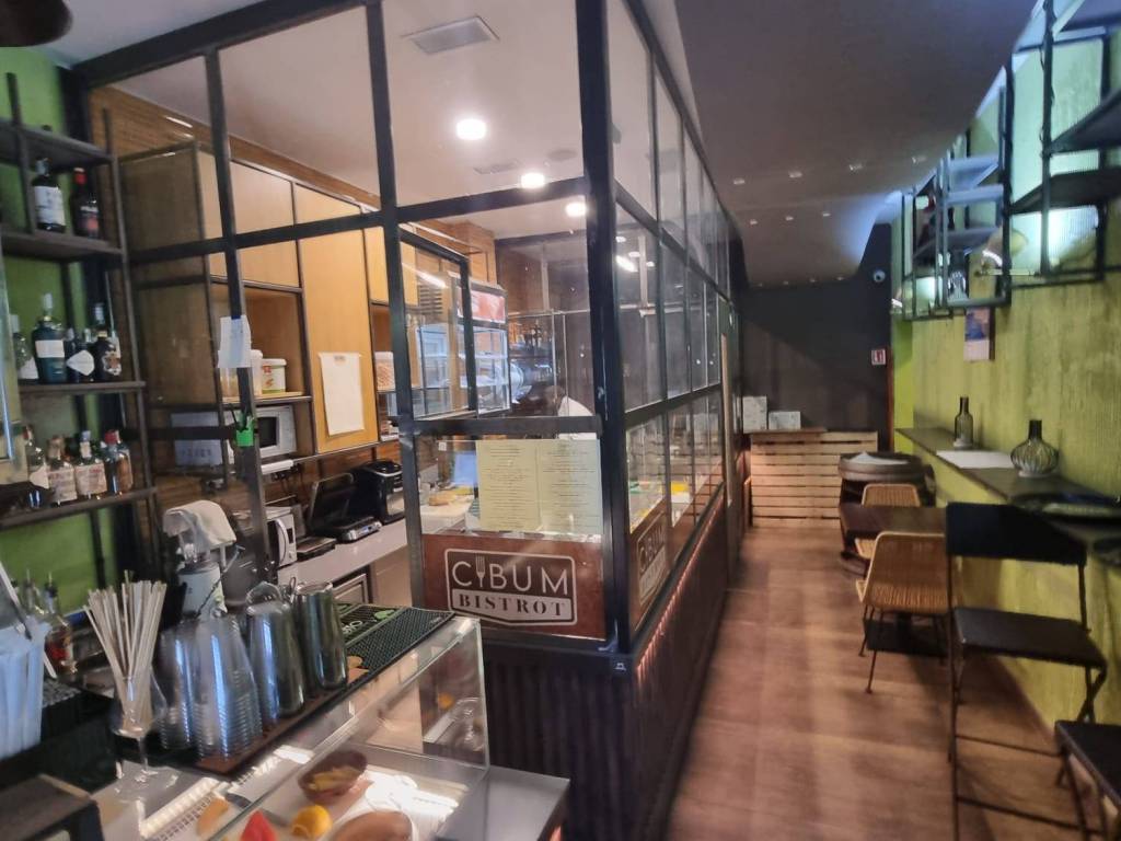 negozio in vendita a Roma in zona Prenestino-Centocelle