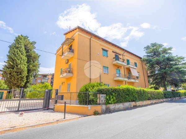 appartamento in vendita a Roma in zona Appio Claudio