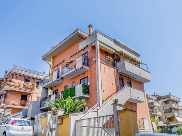 appartamento in vendita a Roma in zona Labaro