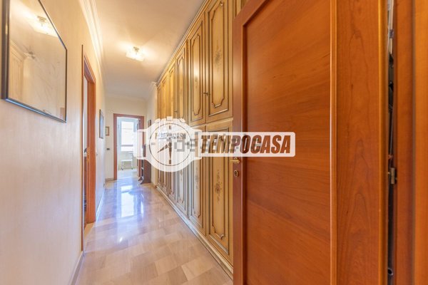 appartamento in vendita a Roma in zona Ostiense