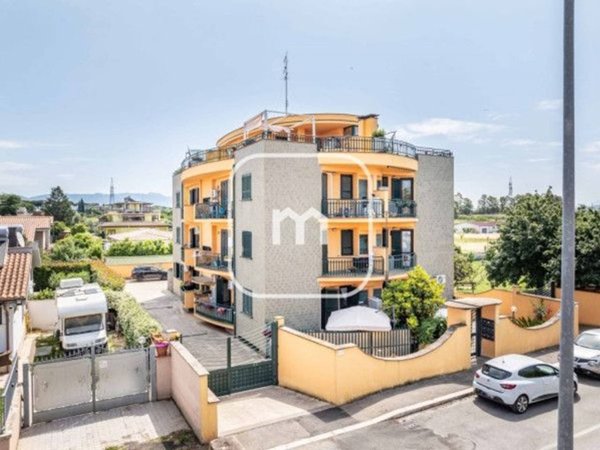 appartamento in vendita a Roma in zona Castelverde