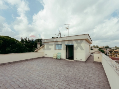 appartamento in vendita a Roma in zona Tomba di Nerone