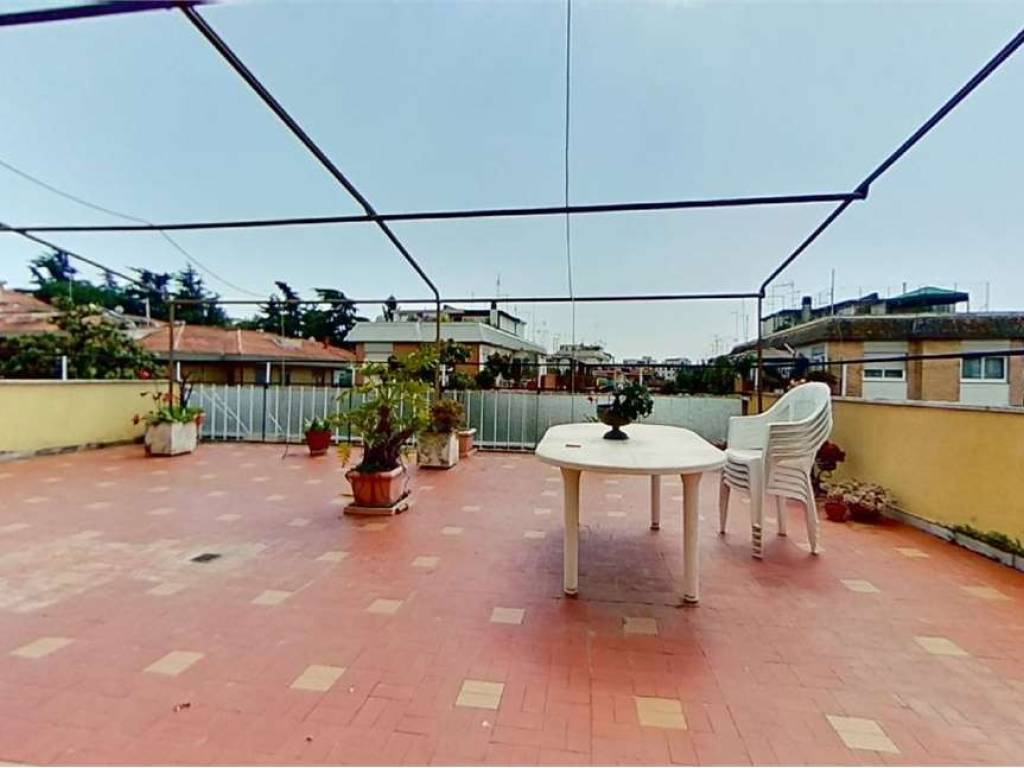 appartamento in vendita a Roma in zona Gianicolense