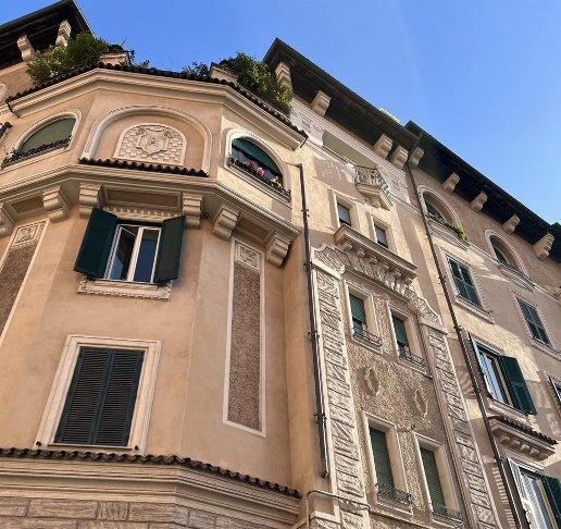 appartamento in vendita a Roma in zona Appio Latino